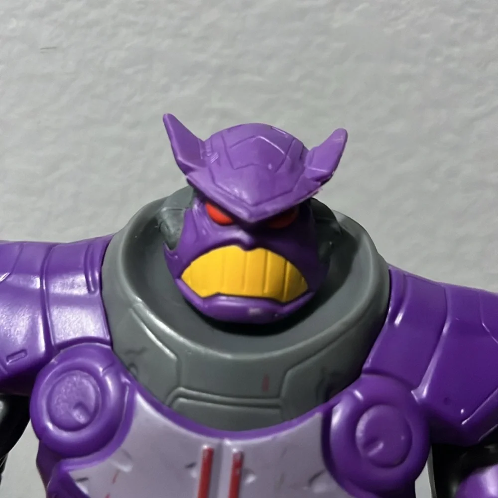 Zorg action figure from Toy story/ Does not include shooting balls from hand - Picture 13 of 13
